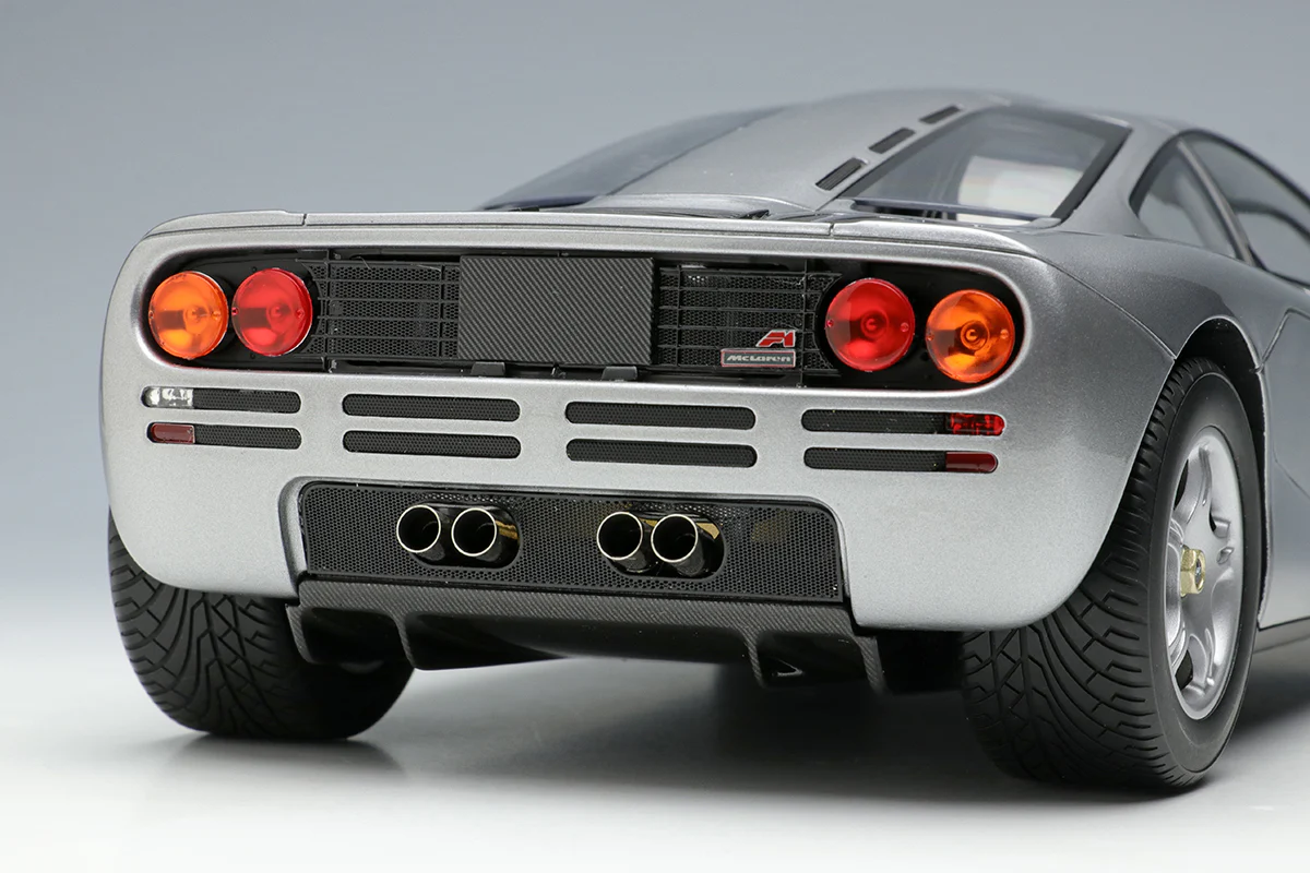 Make Up Co., Ltd / Eidolon 1:18 McLaren F1 Road Car 1994 in Magnesium Silver - Image 9