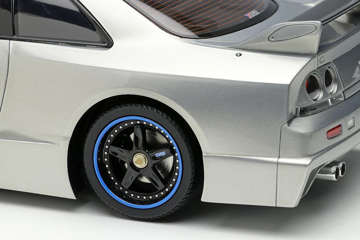 Make Up Co., Ltd / Eidolon 1:18 Nissan Skyline (BNCR33) NISMO GT-R LM Roadcar 1995 - Image 5