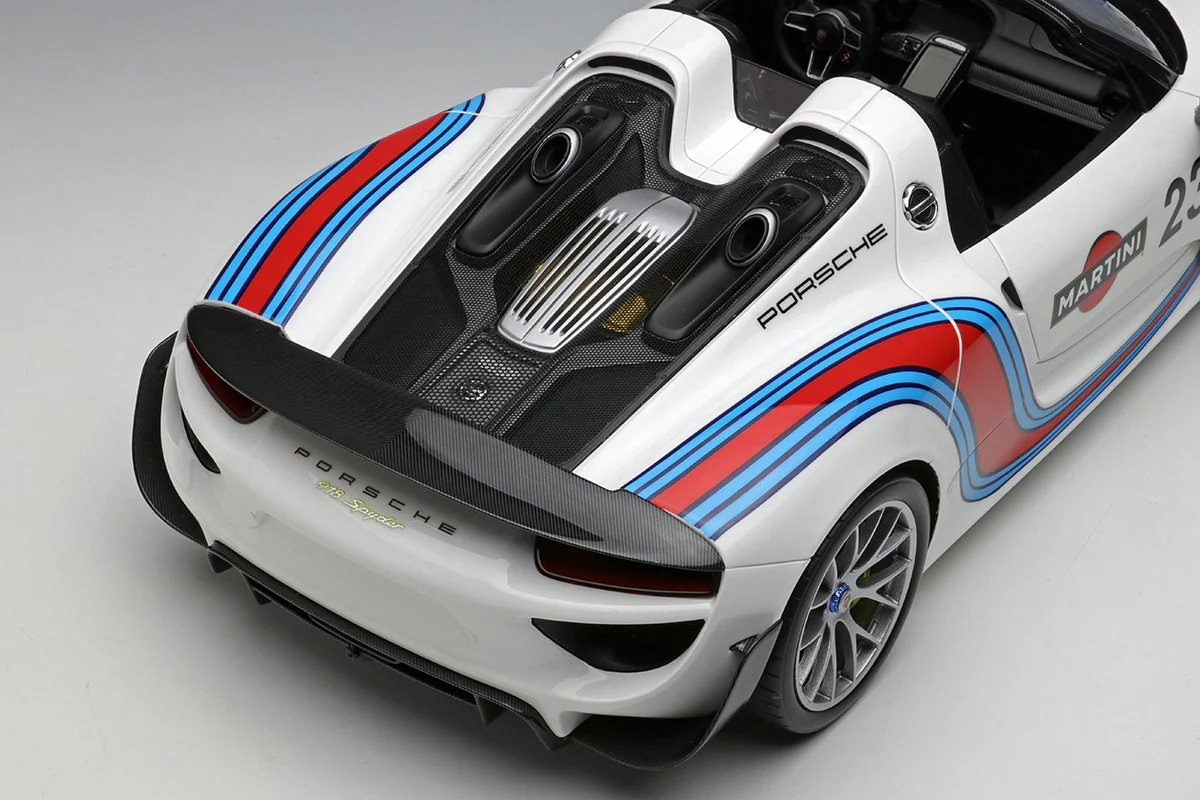 Make Up Co., Ltd / Eidolon 1:18 Porsche 918 Spyder 2011 Martini stripe - Image 4