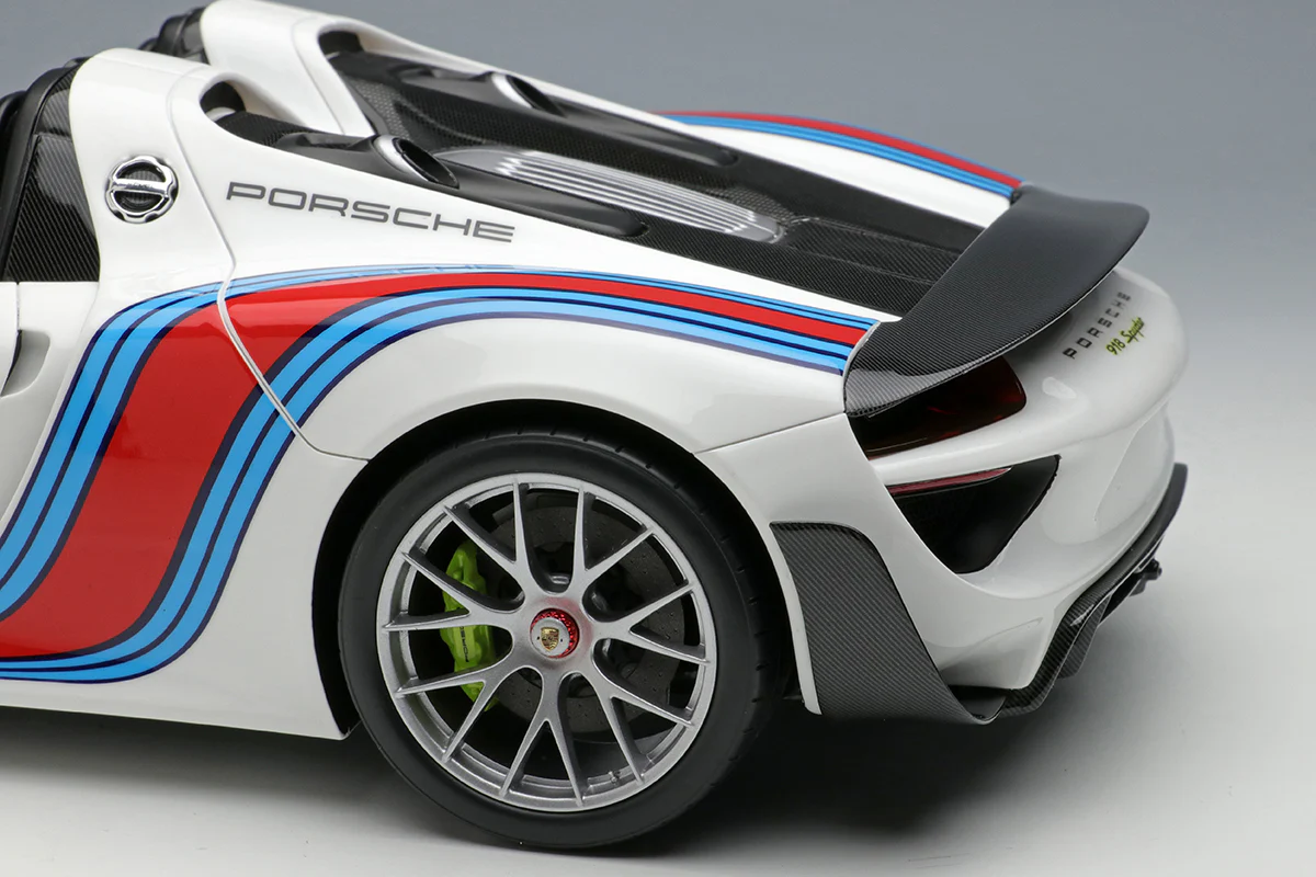 Make Up Co., Ltd / Eidolon 1:18 Porsche 918 Spyder 2011 Martini stripe - Image 9