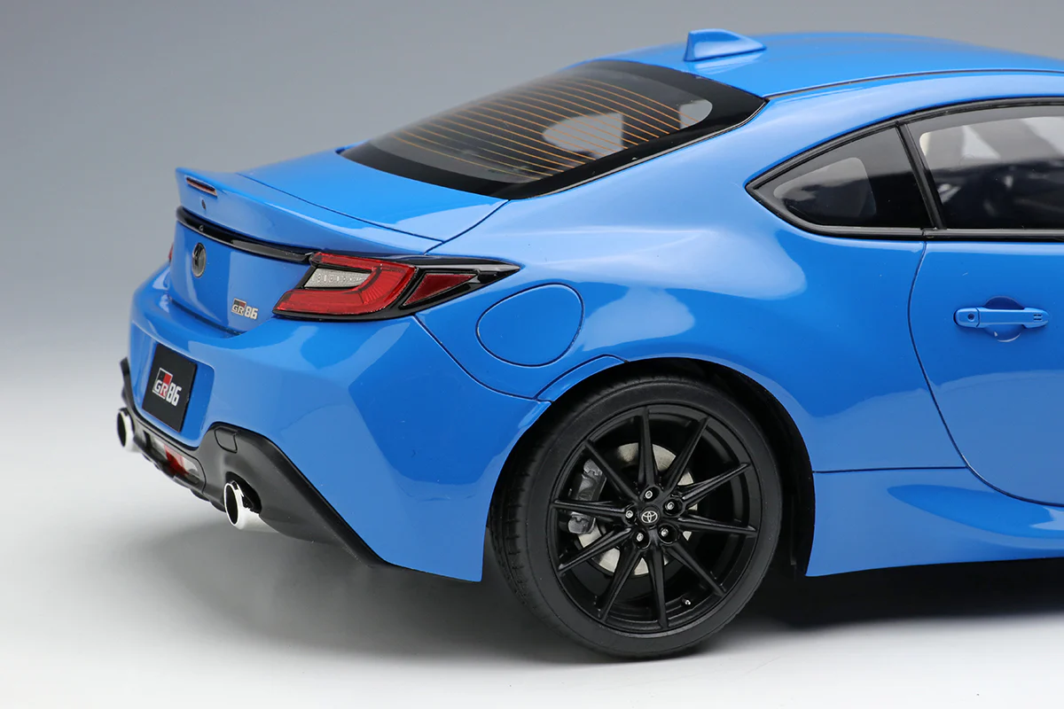 Make Up Co., Ltd / IDEA 1:18 Toyota GR86 (RZ) 2021 Edition - Image 4