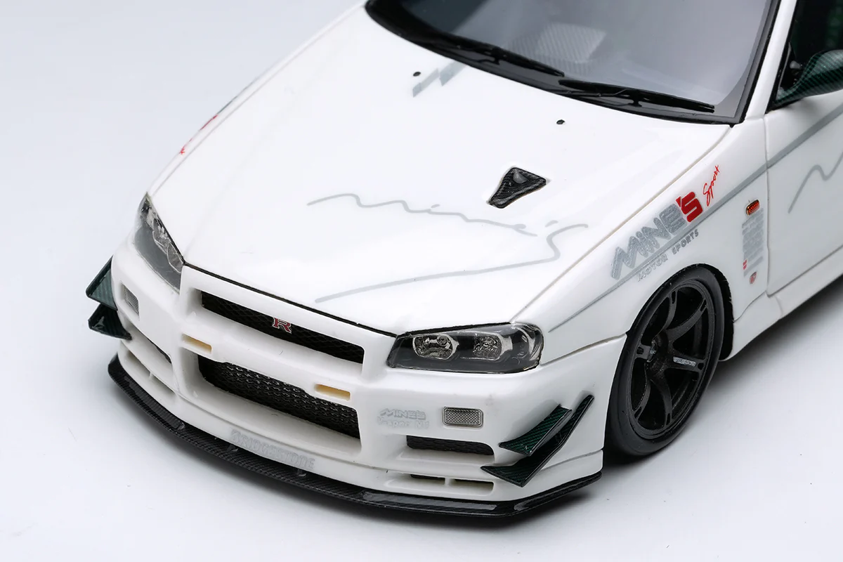 Make Up Co., Ltd / Eidolon 1:43 Nissan Skyline (BNR34) GT-R Mine's V-Spec N1 Tokyo Auto Salon 2024 - Image 4