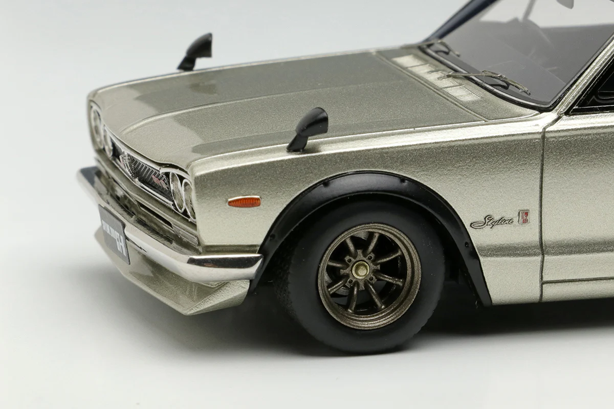 Make Up Co., Ltd / Vision 1:43 Nissan Skyline 2000 GT-R (KPGC110) 1971 with Chin Spoiler and RS Watanabe 8 Spoke - Image 4