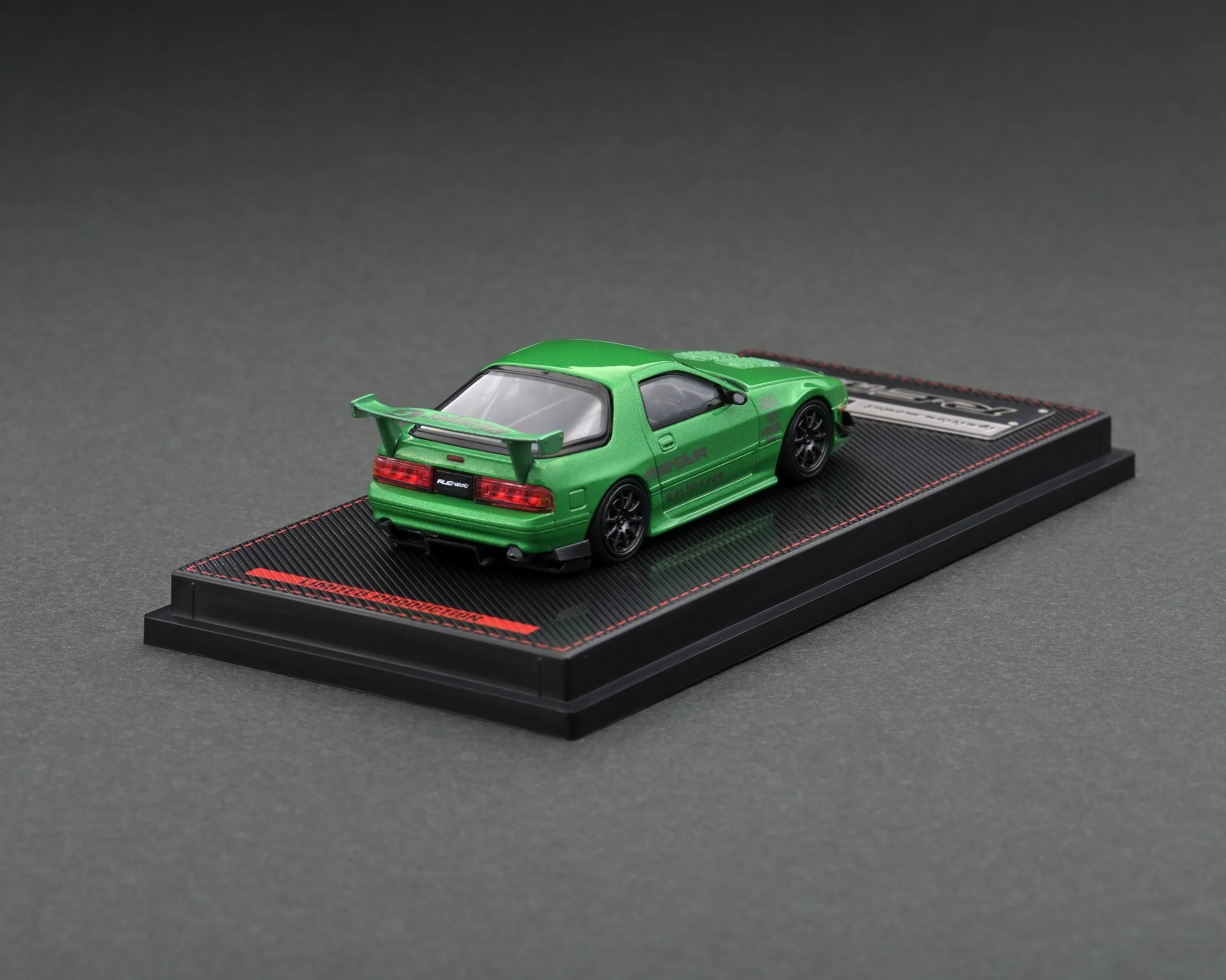 Ignition Model 1:64 Mazda RX-7 (FC3S) RE Amemiya in Green Metallic - Image 2