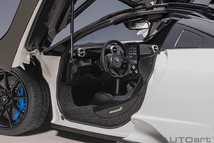 *PREORDER* AUTOart 1:18 McLaren Senna in Vison Pure White - Image 3