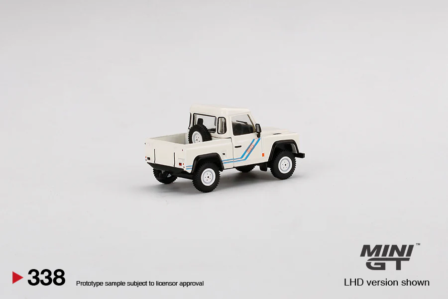MINIGT 1:64 Land Rover Defender 90 Pickup in White - Image 3