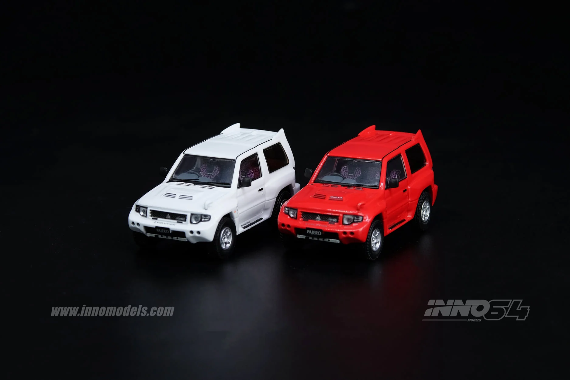 INNO Models 1:64 Mitsubishi Pajero in Red with Extra Wheel Set - Image 3