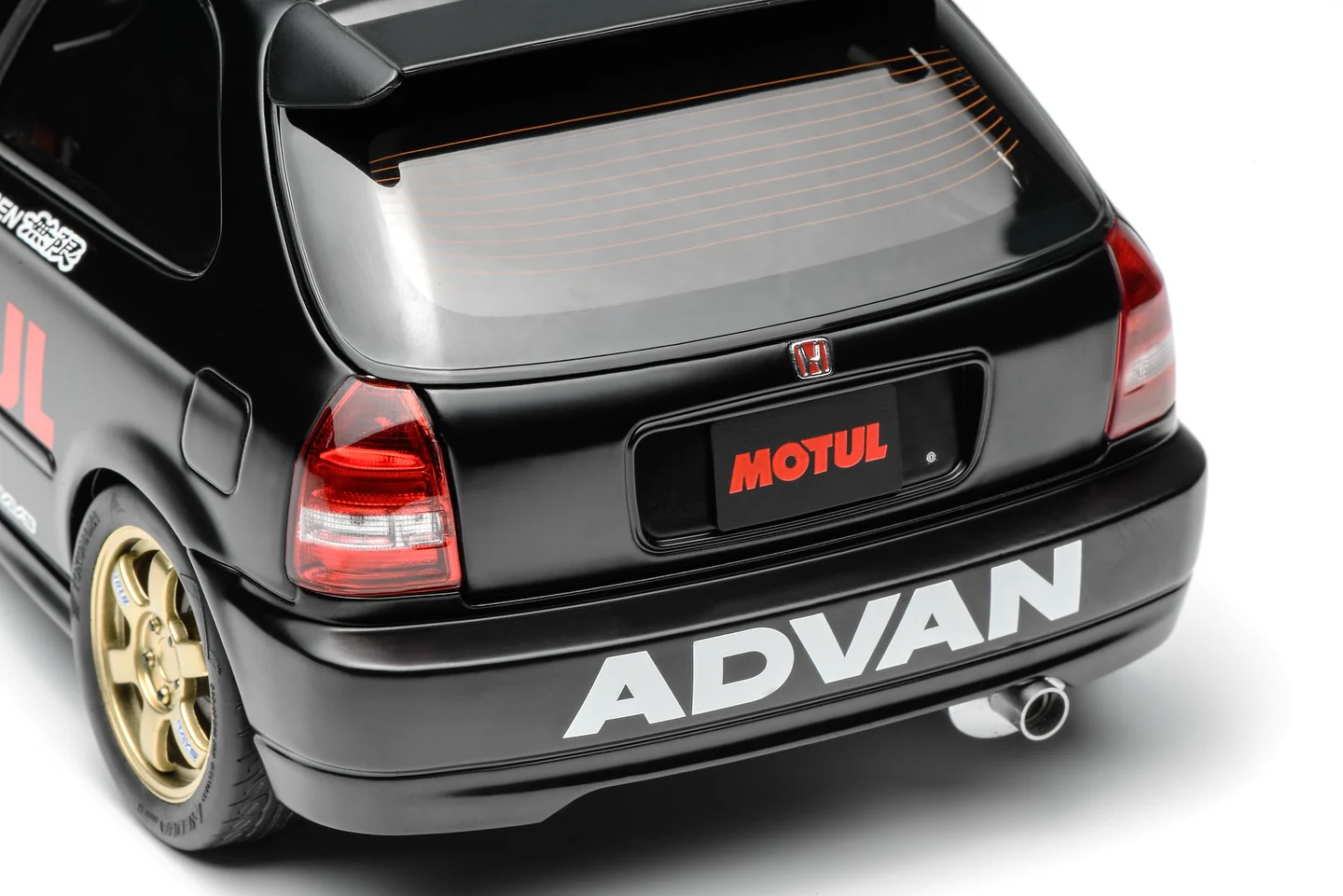 MotorHelix 1:18 Honda Civic Type-R (EK9) No Good Racing Edition in Black - Image 7