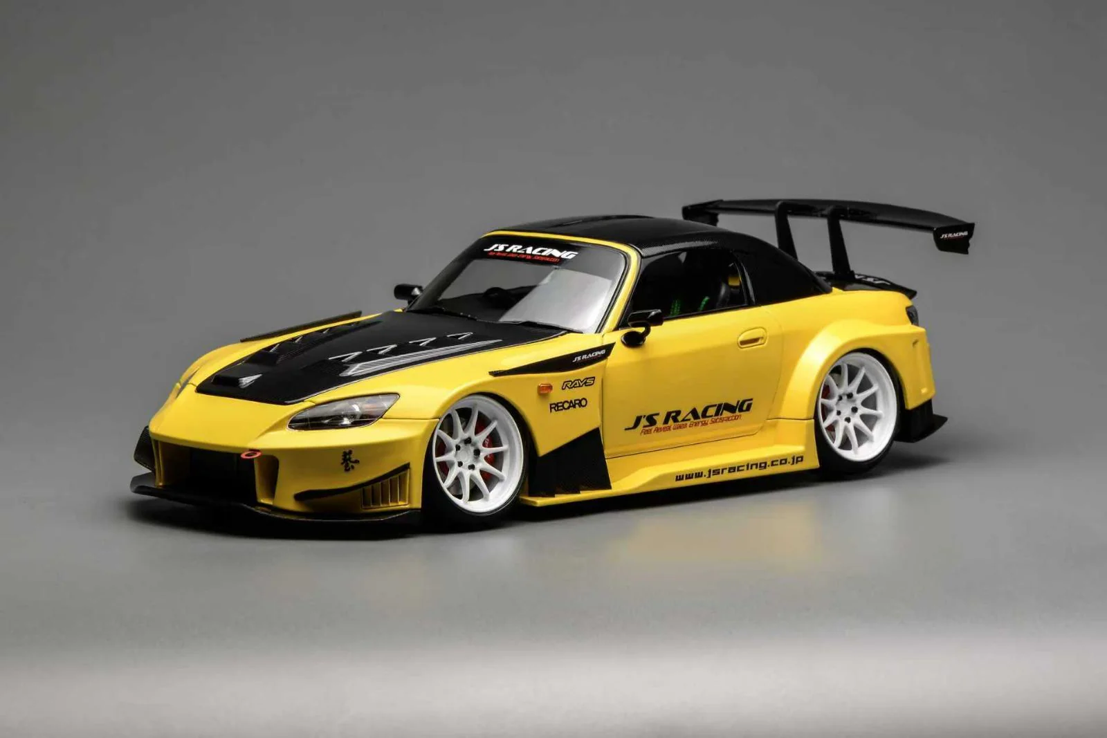 *PREORDER* MotorHelix 1:18 Honda S2000 J's Racing in New Indy Yellow Pearl - Image 4