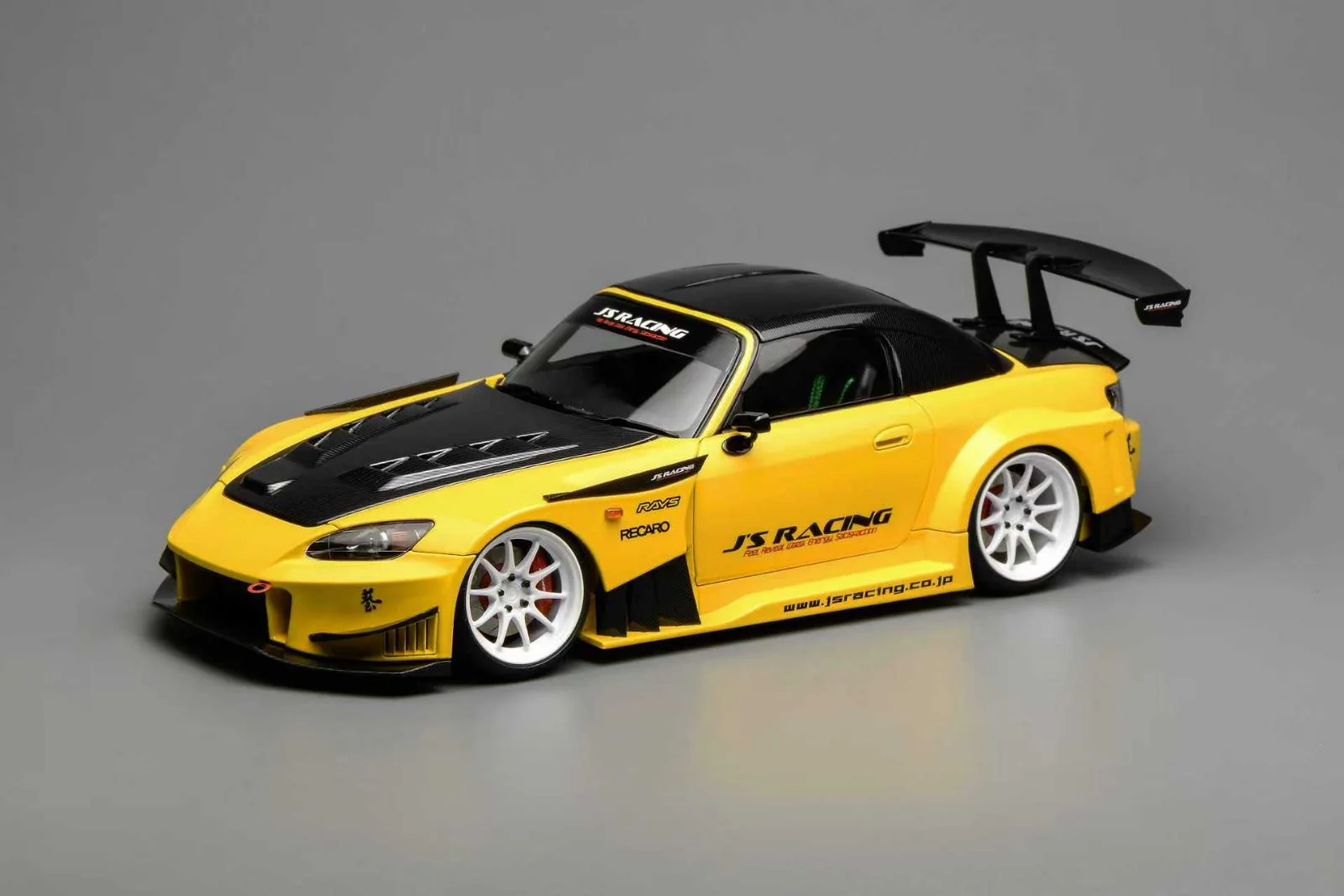 *PREORDER* MotorHelix 1:18 Honda S2000 J's Racing in New Indy Yellow Pearl - Image 7