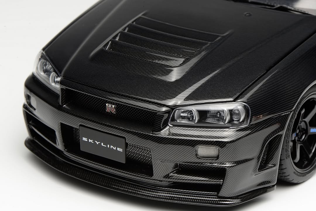 *PREORDER* MotorHelix 1:18 Nissan Skyline GT-R (R34) Customized Version - Carbon Fiber - Image 6