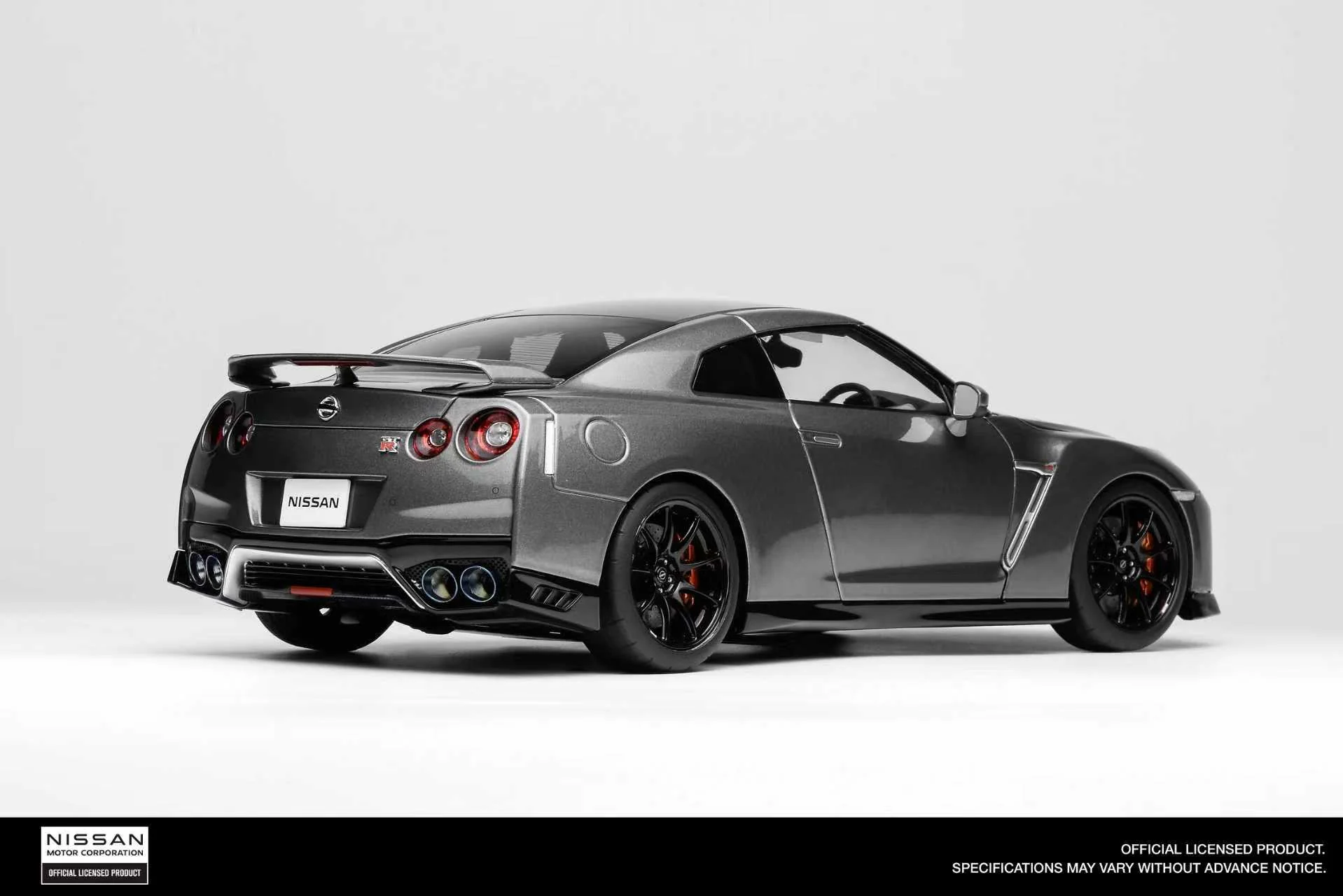 MotorHelix 1:18 Nissan Skyline GT-R Customized Version in Metallic Gray - Image 4