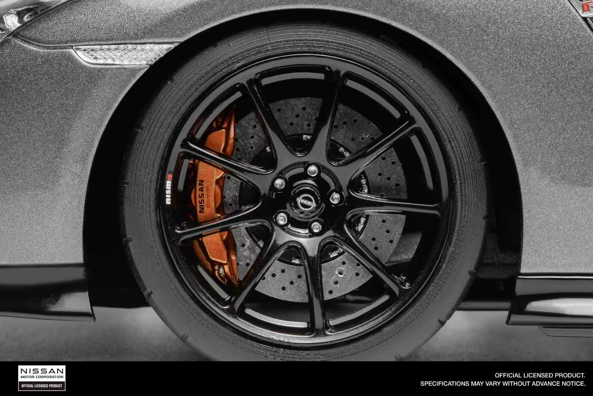 MotorHelix 1:18 Nissan Skyline GT-R Customized Version in Metallic Gray - Image 9