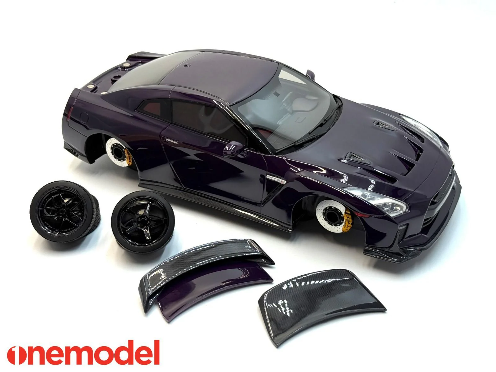 One Model 1:18 Nissan GT-R R35  Custom Edition in Midnight Purple - Image 3