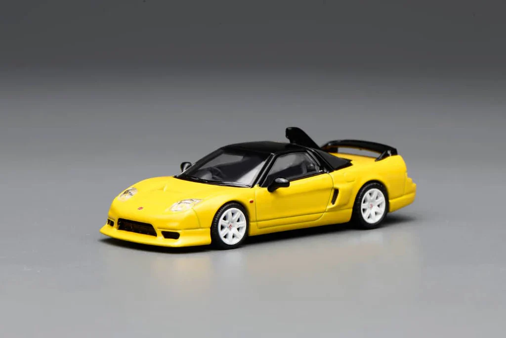 *PREORDER* MotorHelix 1:64 Honda NSX-R GT New Indy in Yellow Pearl - Image 3
