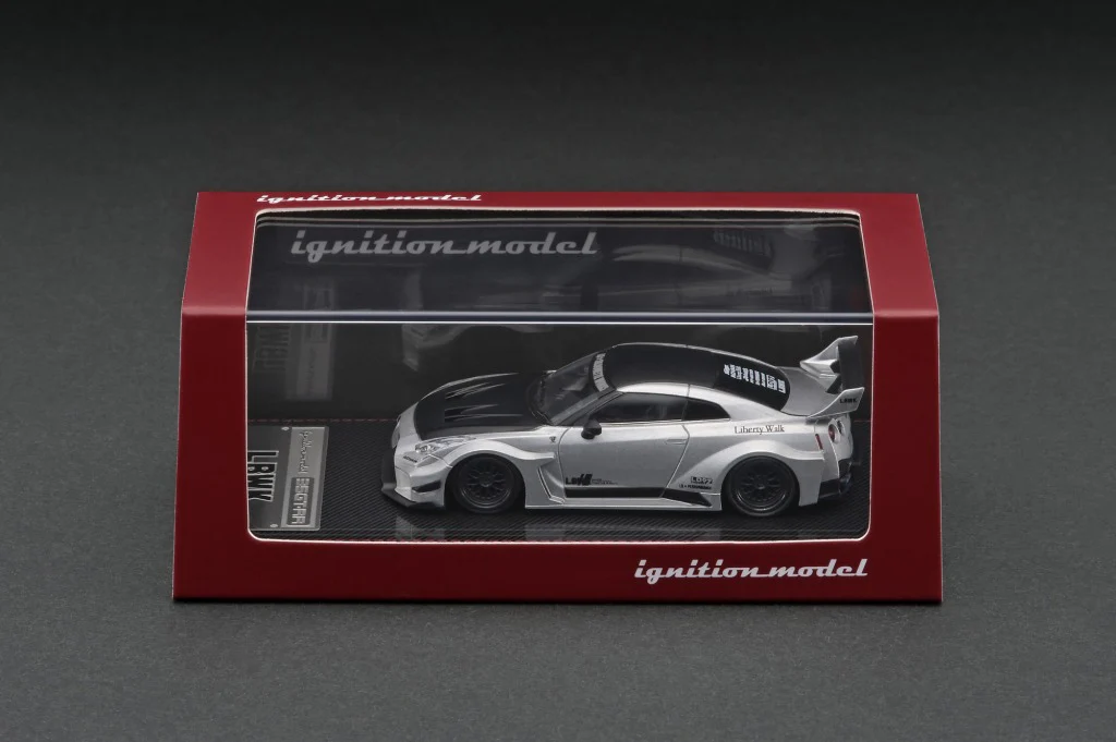 Ignition Model 1:64 Nissan Liberty Walk Silhouette Works 35GT-RR in Silver - Image 3