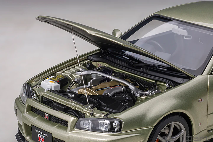 AUTOart 1:18 Nissan Skyline GT-R (R34) V-Spec II "NUR" in Millennium Jade - Image 6