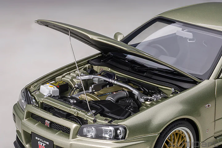AUTOart 1:18 Nissan Skyline GT-R (R34) V-Spec II "NUR" in Millennium Jade with BBS LM Wheels - Image 6