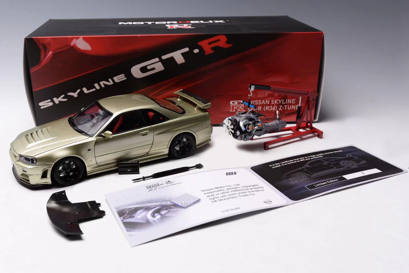 MotorHelix 1:18 Nissan Skyline GT-R (R34) Z-Tune in Milennium Jade - Image 4