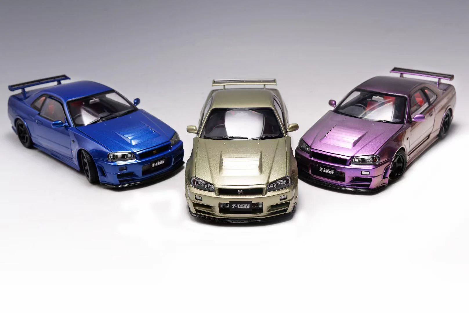 MotorHelix 1:18 Nissan Skyline GT-R (R34) Z-Tune in Milennium Jade - Image 5