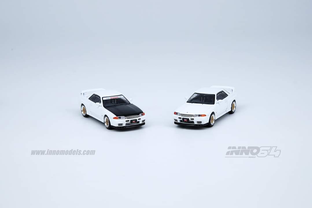INNO Models 1:64 Nissan Skyline GTR R32 in White with Extra Set of Wheels and Water Slides - Image 2