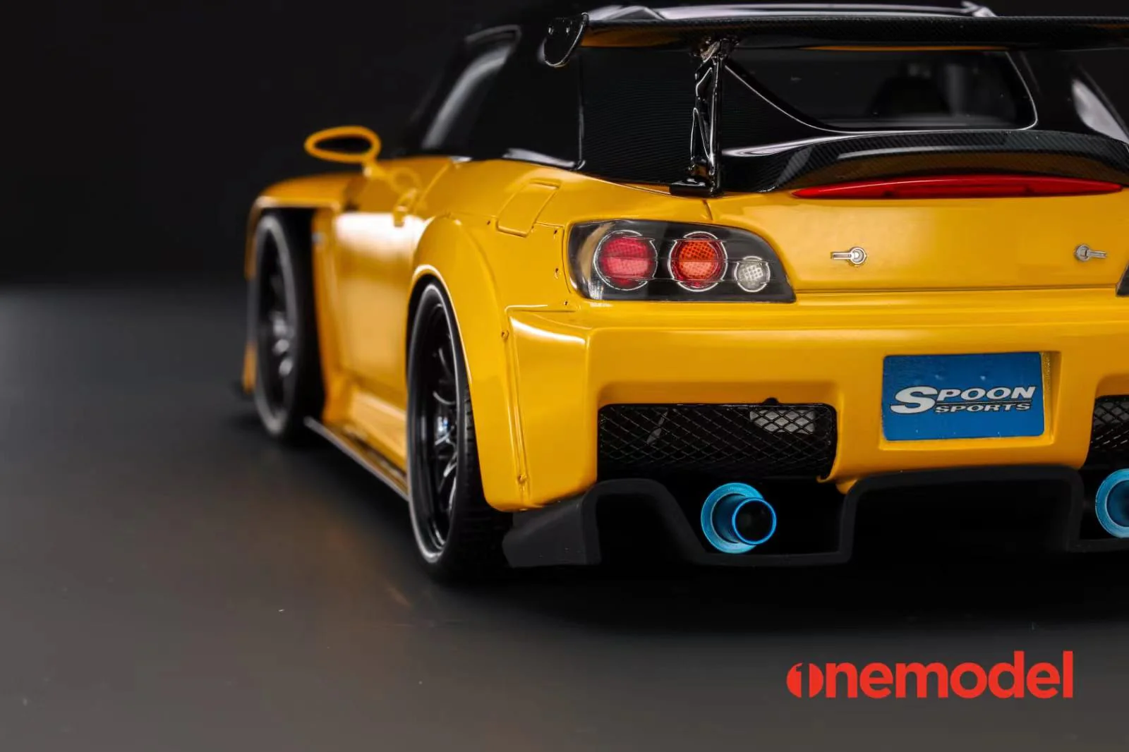 One Model 1:18 Honda AP1 S2000 Spoon Sports Street Version in Yellow with Carbon Bonnet - Image 5