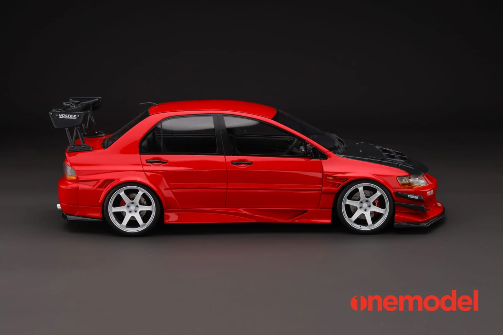 One Model 1:18 Mitsubishi Lancer Evolution IX Voltex with Carbon Bonnet in Red - Image 2