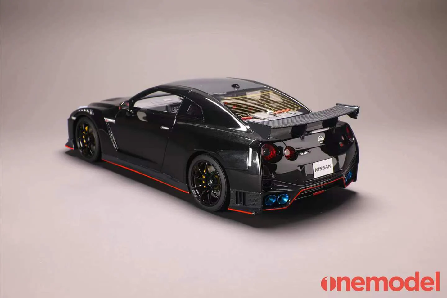 One Model 1:18 Nissan GT-R (R35) 2020 NISMO Edition in Jet Black Pearl - Image 3