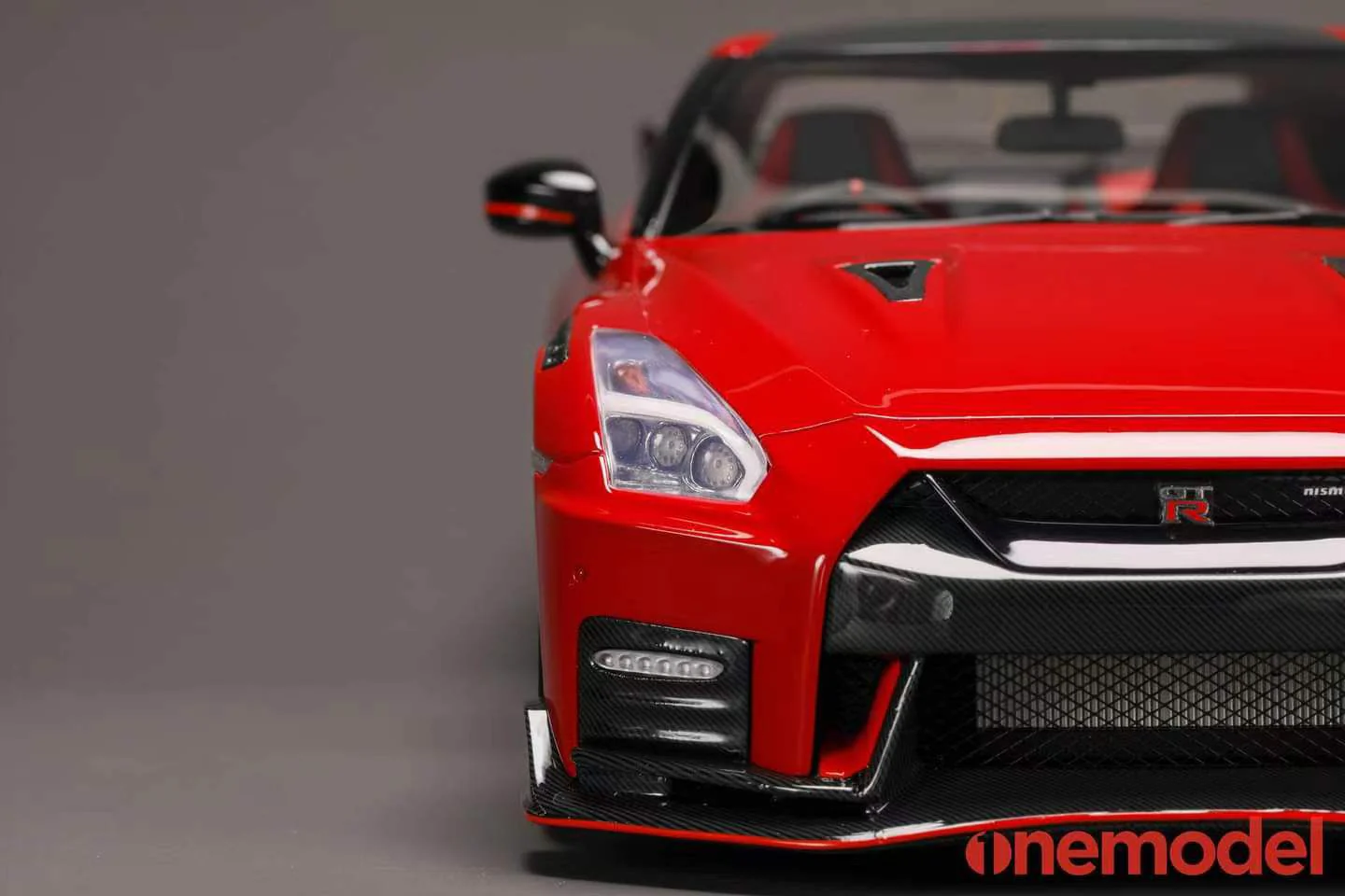 One Model 1:18 Nissan GT-R (R35) 2020 NISMO Edition in Solid Red - Image 6