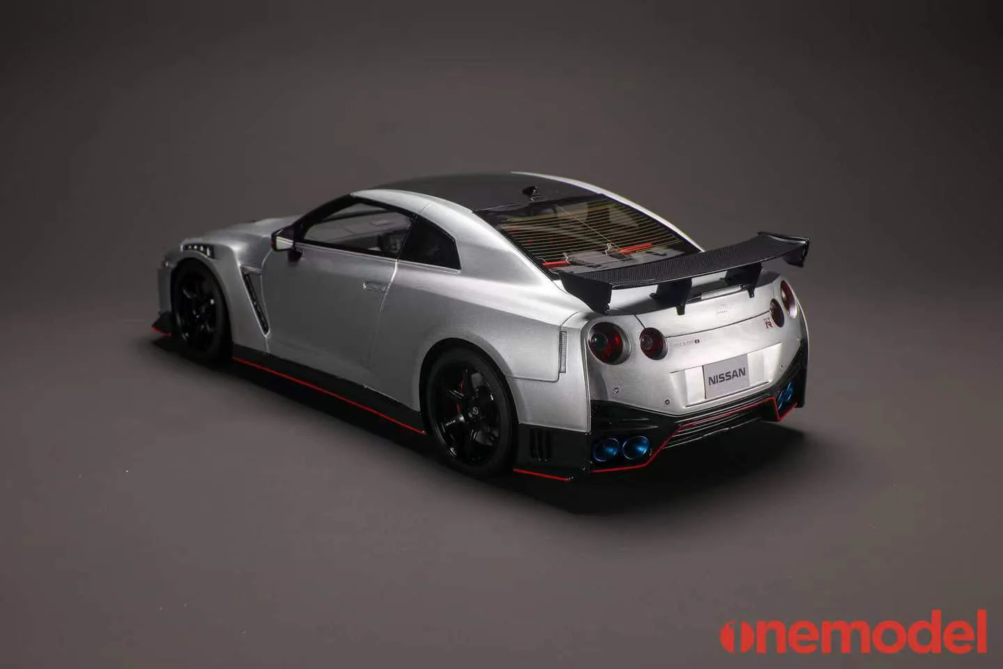 One Model 1:18 Nissan GT-R (R35) 2020 NISMO Edition in Super Silver - Image 3