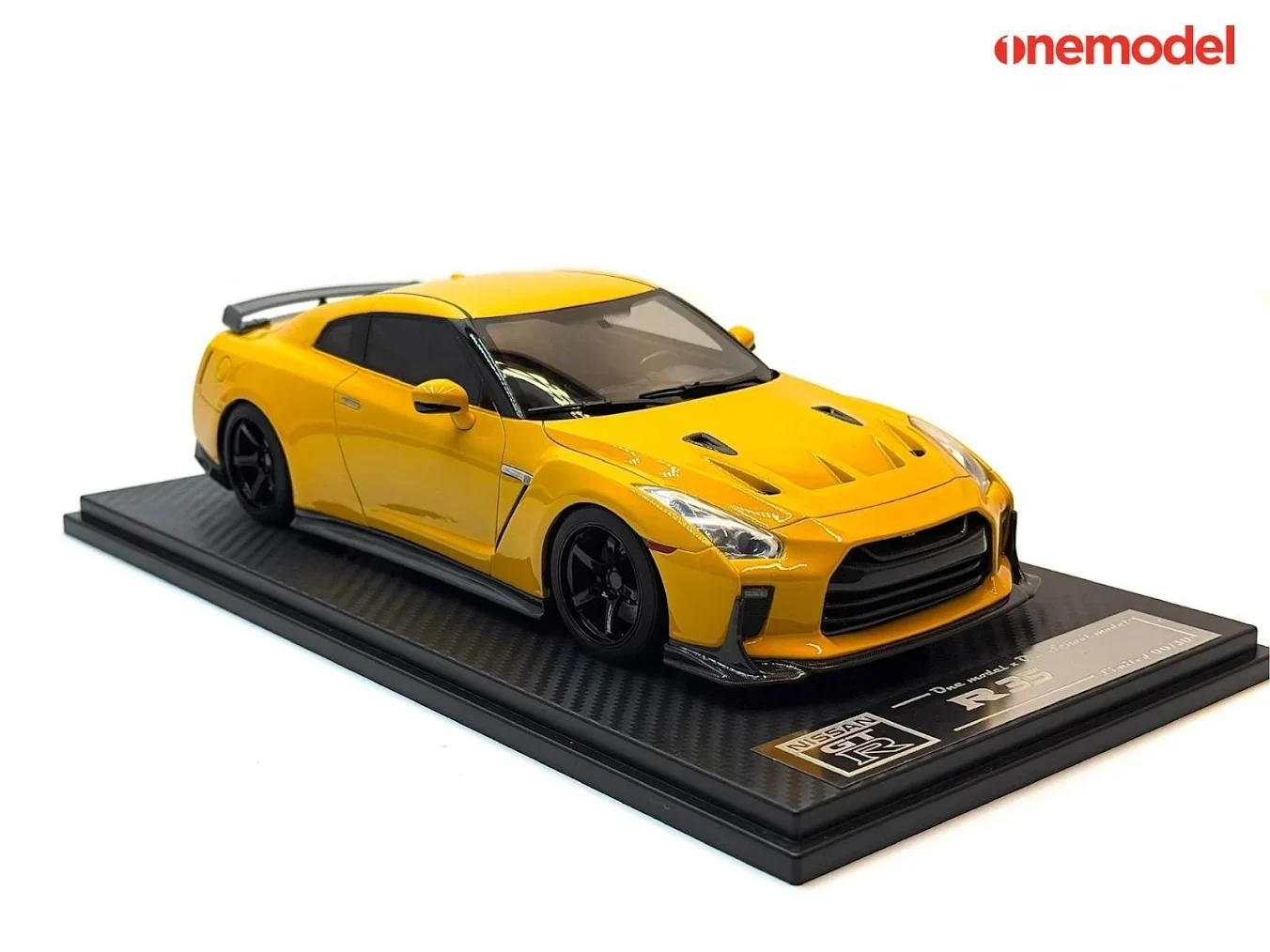 One Model 1:18 Nissan GT-R R35 Special Custom Edition in Amber Yellow - Image 9