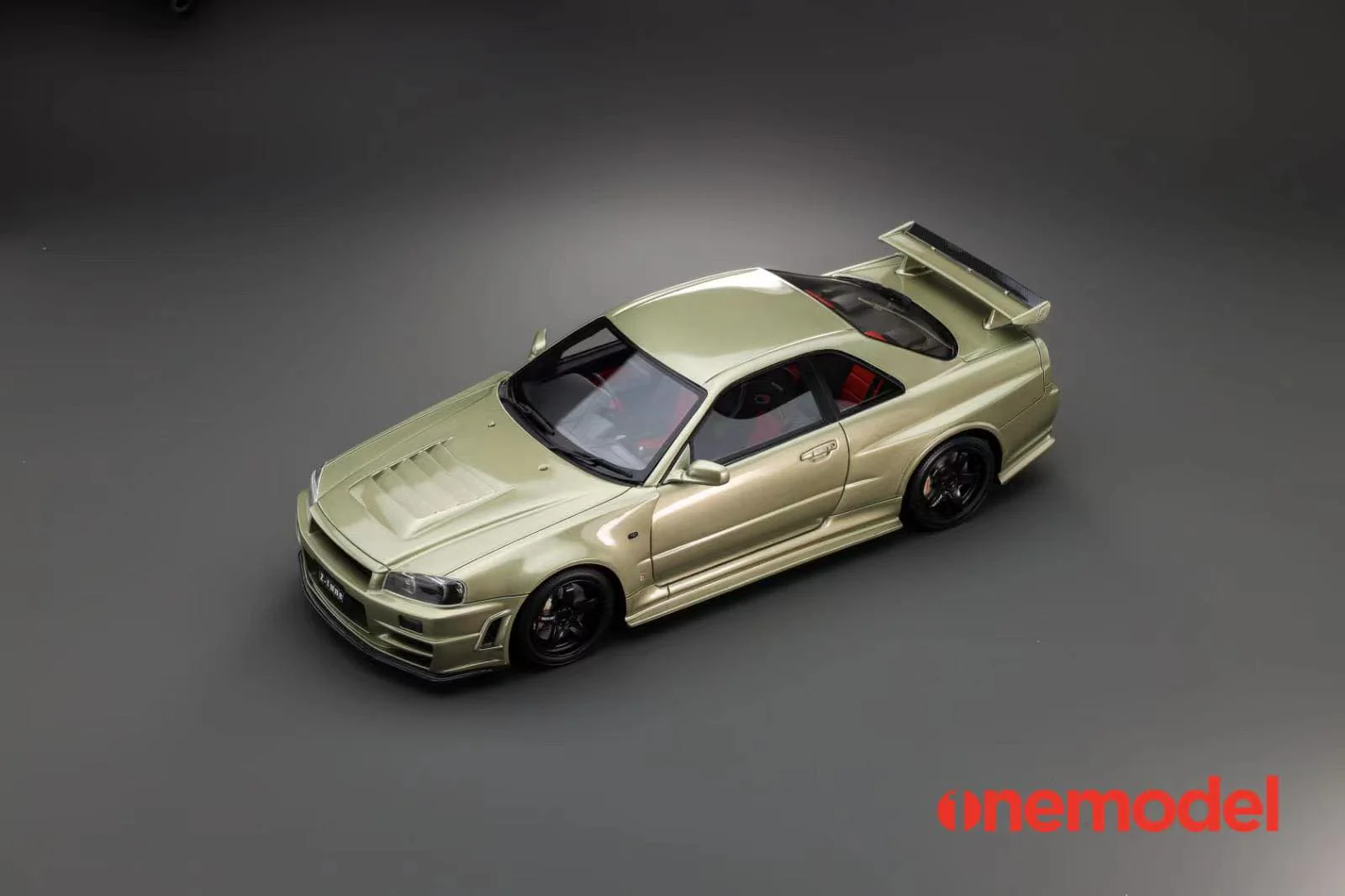 One Model 1:18 Nissan Skyline R34 Z-Tune in Millennium Jade - Image 4