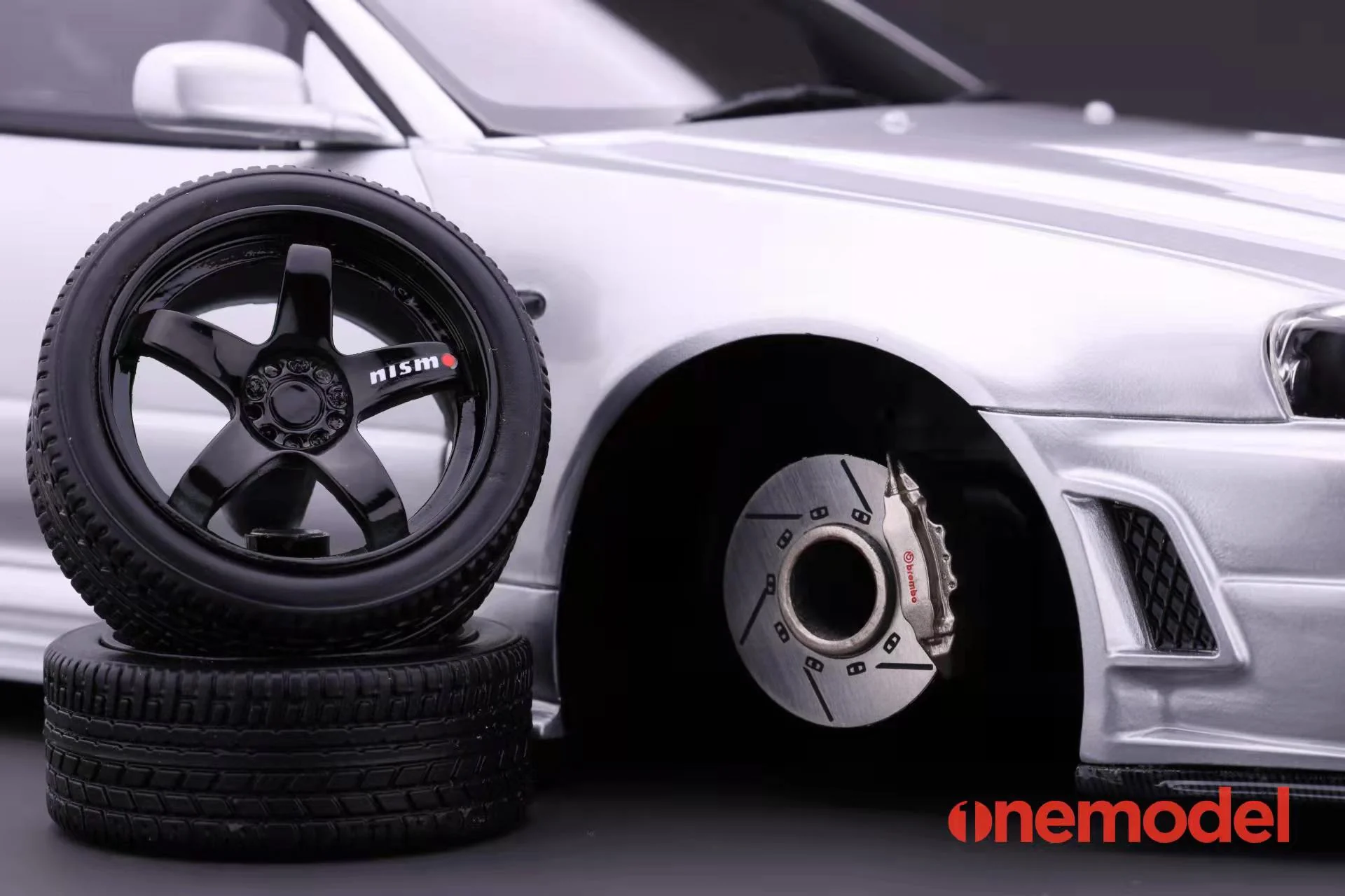 One Model 1:18 Nissan Skyline R34 Z-Tune in Silver - Image 3