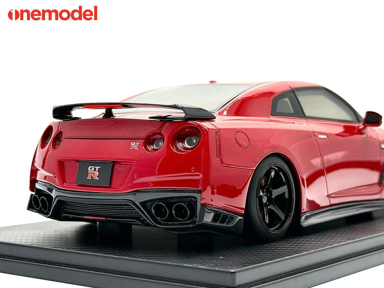 One Model 1:18 Nissan GT-R R35 Custom Edition in Passion Red - Image 4
