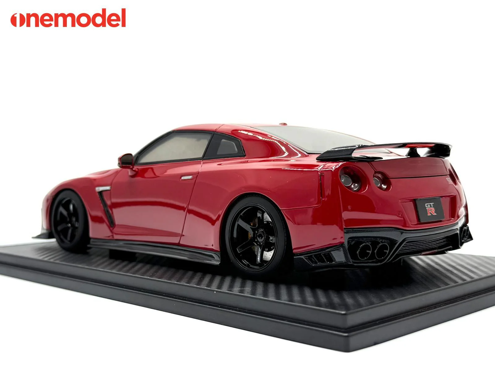 One Model 1:18 Nissan GT-R R35 Custom Edition in Passion Red - Image 7