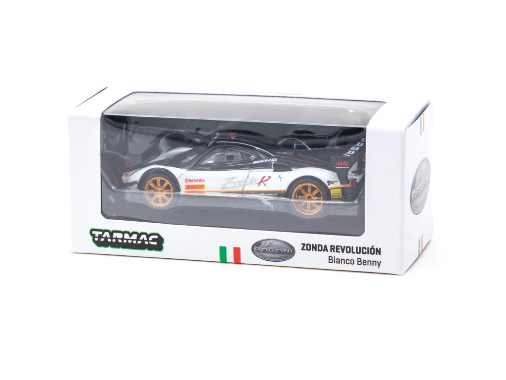 Tarmac Works 1:64 Pagani Zonda Revolución in Bianco Benny - Image 3