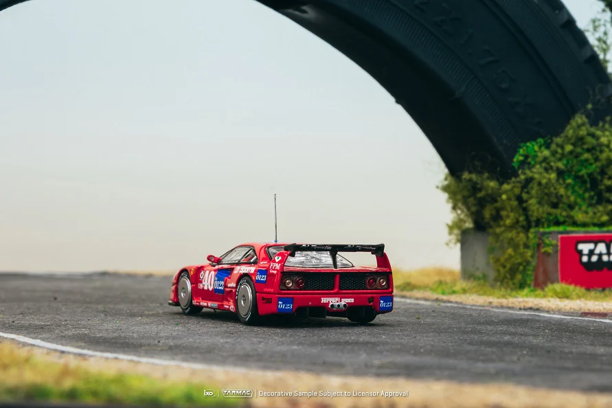 Tarmac Works 1:64 Ferrari F40 LM, Topeka 2 Hours 1990, J.L. Schlesser / J.P. Jabouille - Image 3