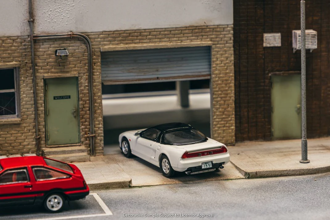 Tarmac Works 1/64 Honda NSX (NA1) in Championship White - Image 3