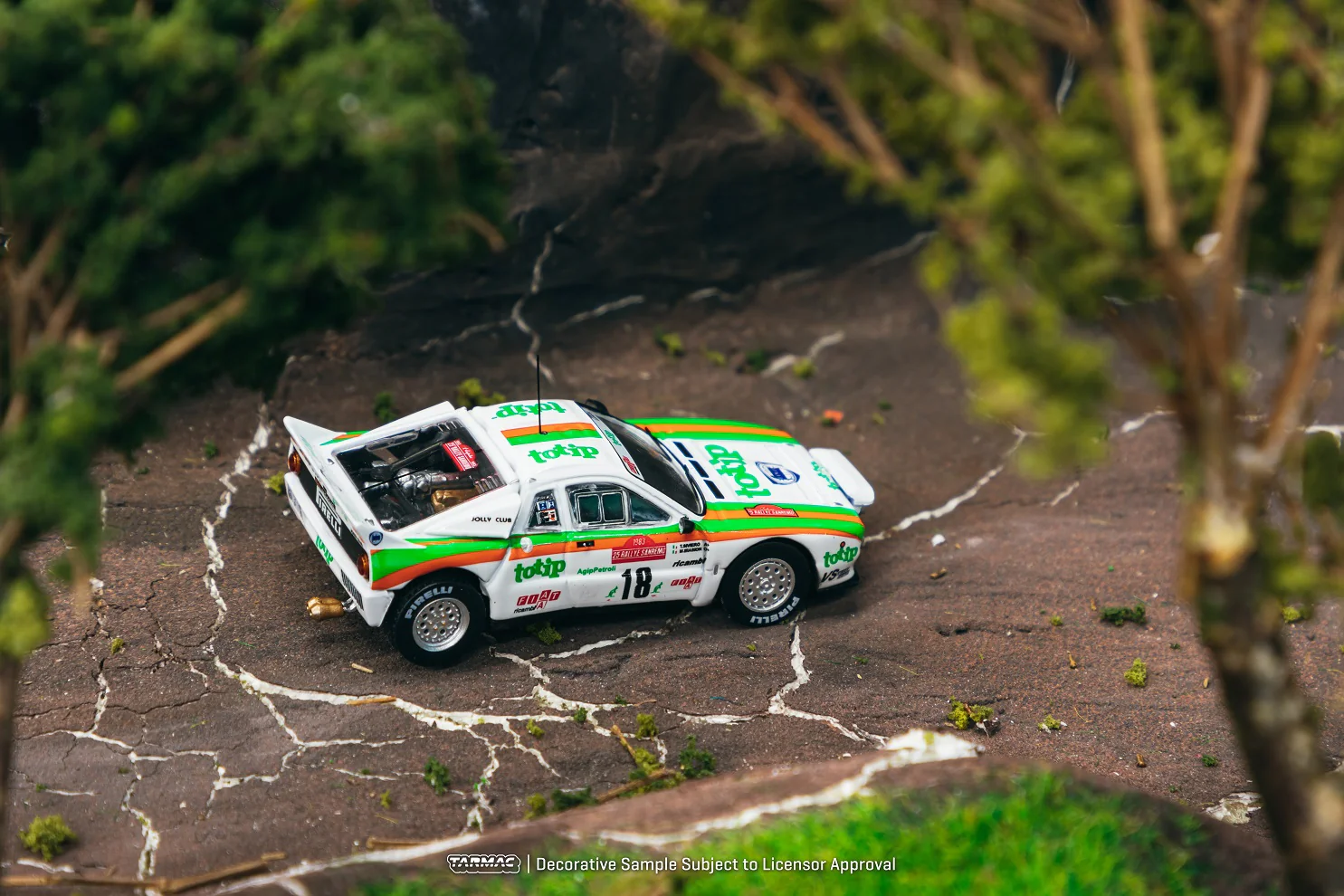 Tarmac Works 1:64 Lancia 037 Rally, Rallye Sanremo 1983, M. Biasion / T. Siviero - Image 4