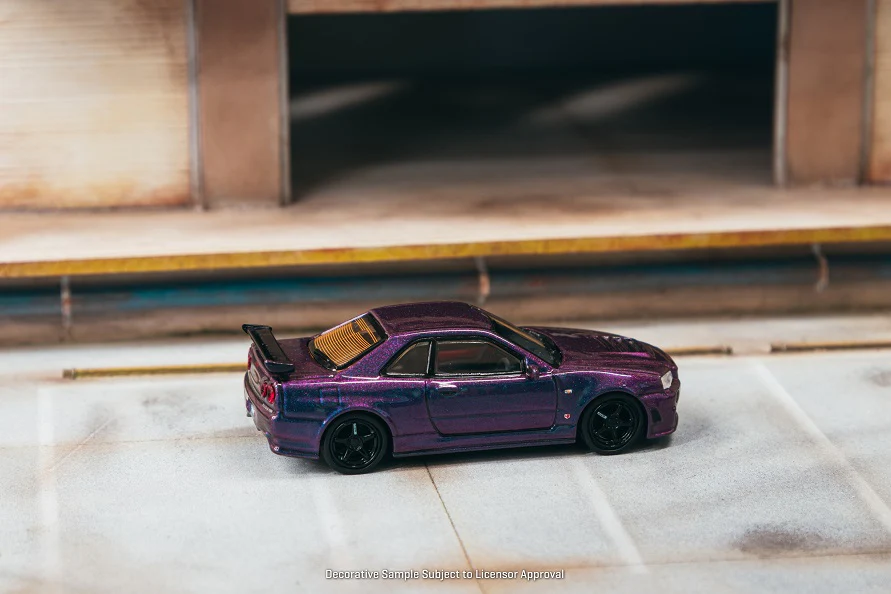 Tarmac Works 1:64 Nissan Skyline GT-R (R34) Z-Tune in Midnight Purple III - Image 4