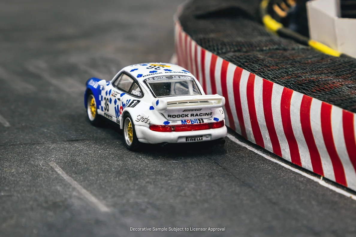 Tarmac Works 1:64 Porsche 911 RSR 3.8, 24h of SPA 1993 #36 Winner - Image 4