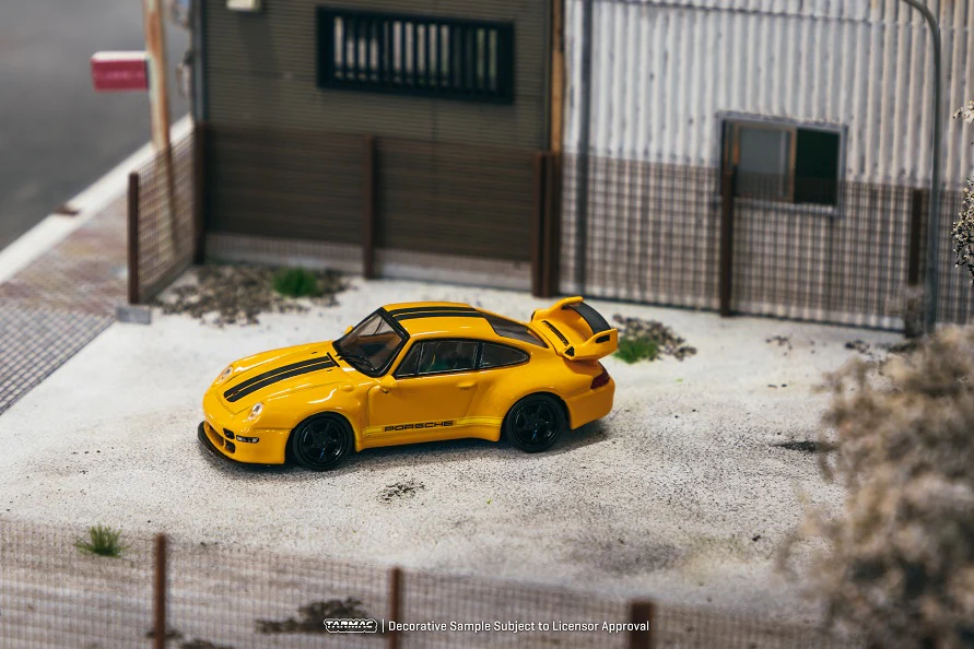 Tarmac Works 1:64 Porsche 993 Remastered Gunther Werks in Yellow - Image 4