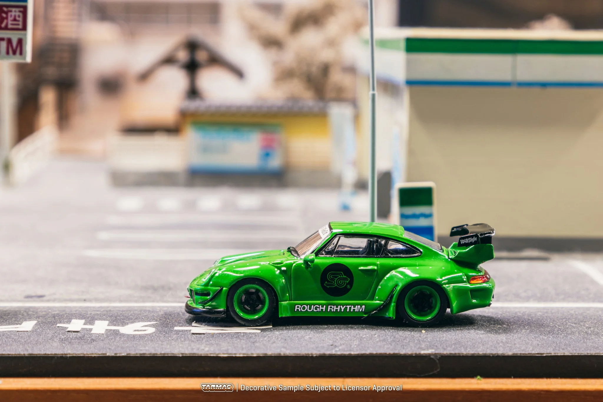 Tarmac Works 1/64 Porsche 993 RWB Rough Rhythm Fuel Fest Student Driver in Green - Image 3