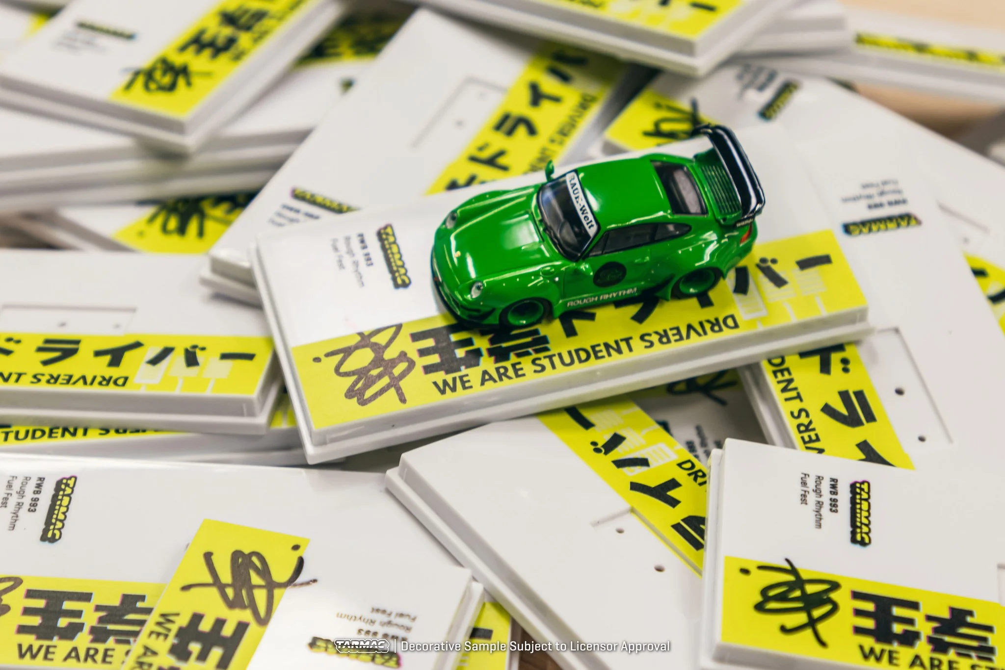Tarmac Works 1/64 Porsche 993 RWB Rough Rhythm Fuel Fest Student Driver in Green - Image 7