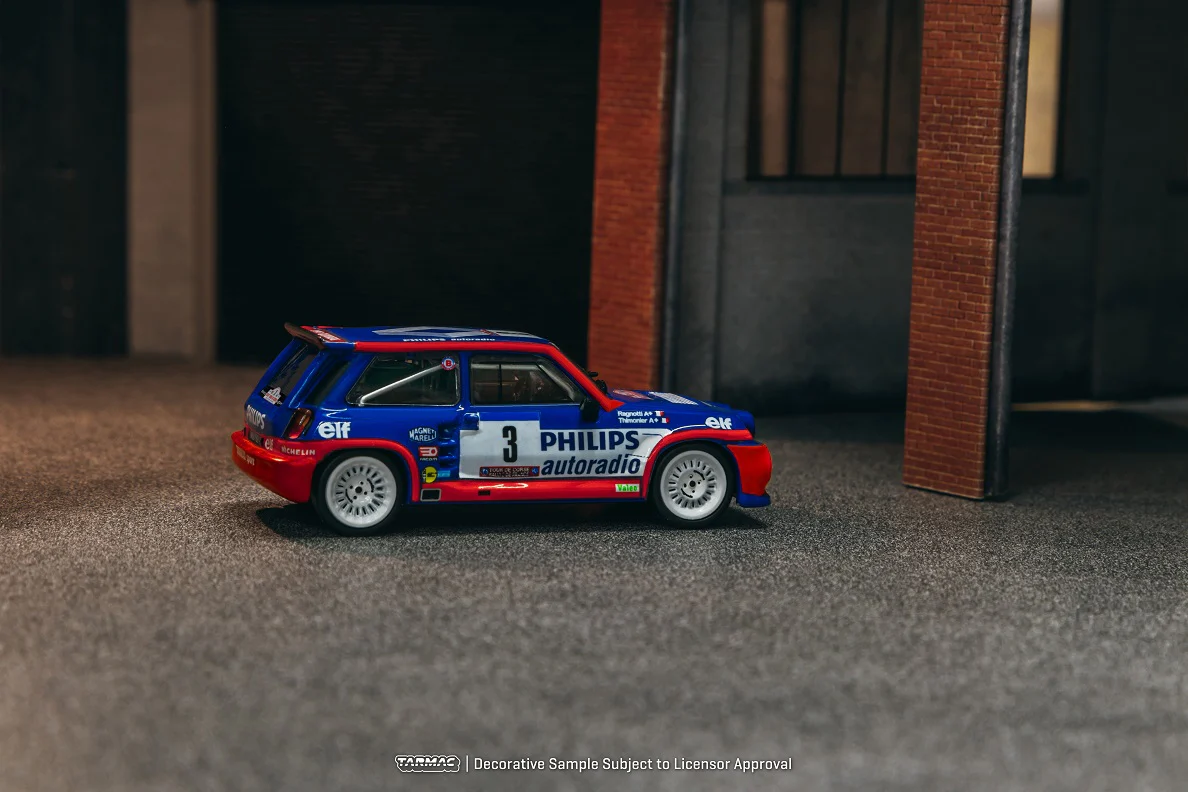 Tarmac Works 1:64 Renault 5 MAXI Turbo , Tour de Corse - Rallye de France 1985 Winner, Jean Ragnotti / Pierre Thimonier - Image 3