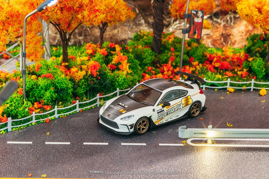 Tarmac Works 1:64 Toyota GR86 HKS Hipermax Edition in White and Black - Image 4