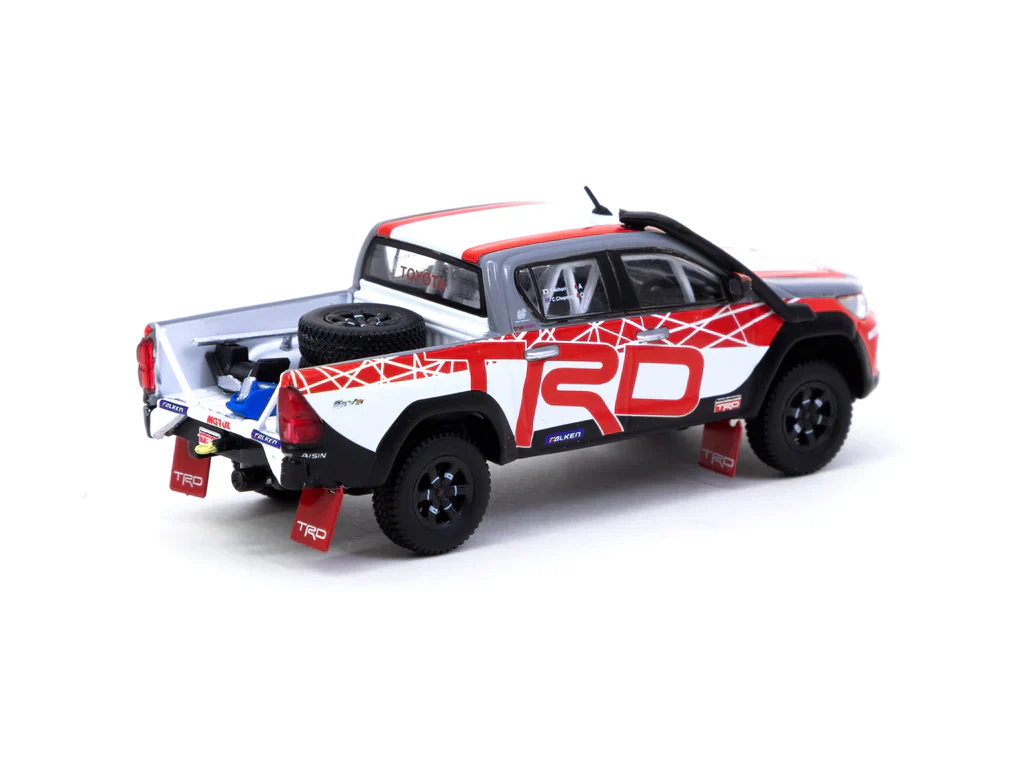 Tarmac Works 1:64 Toyota Hilux AXCR 2016 Show Car - Image 2