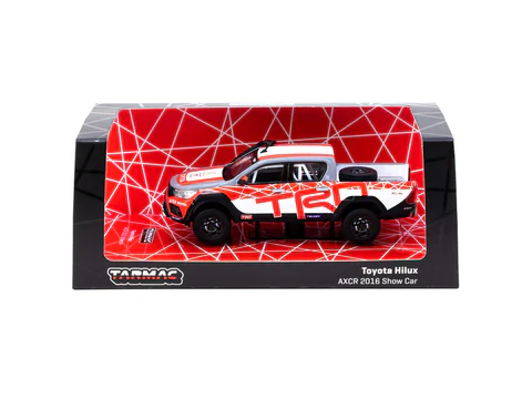 Tarmac Works 1:64 Toyota Hilux AXCR 2016 Show Car - Image 3