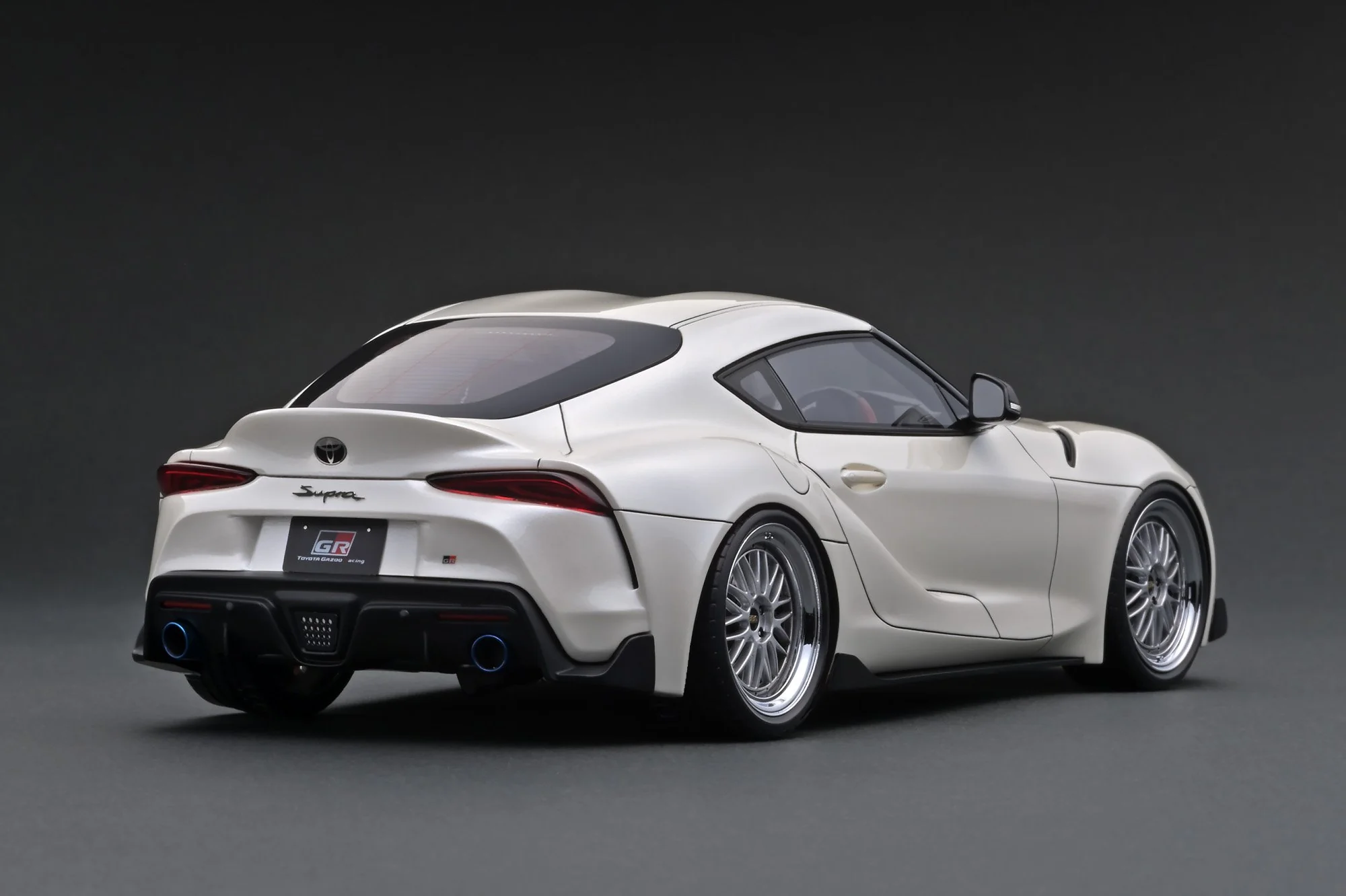 Ignition Model 1:18 Toyota GR Supra RZ (A90) Pearl White - Image 2
